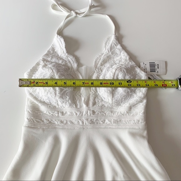 Xtraordinary halter neck scalloped lace bodice fit-and-flare dress size medium - Picture 12 of 13